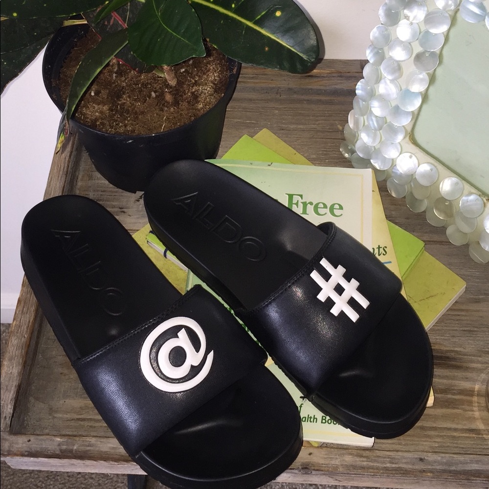 ALDO Hashtag @ Slides